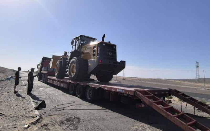 Two Wheel Loaders Have Been Delivered to Hami City, Xinjiang, China Two Wheel Loaders Have Been Delivered to Hami City, Xinjiang, China