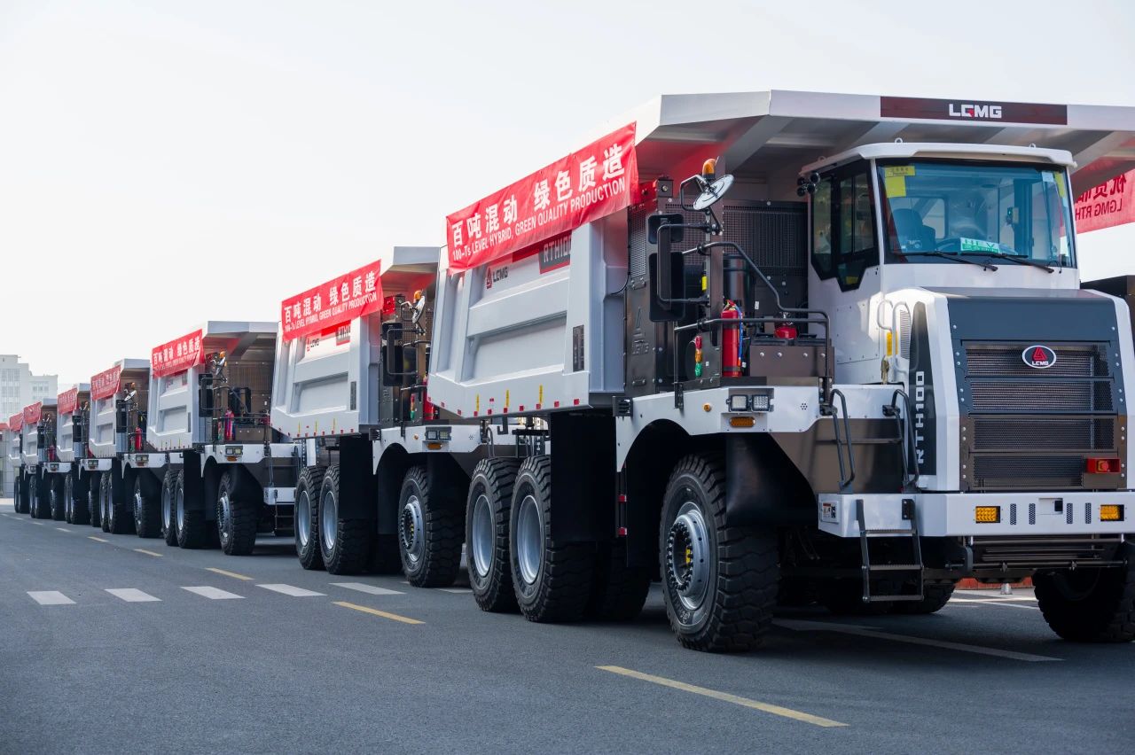 "RTH100 Hybrid Mining Trucks Shipped to Indonesia Market" "RTH100 Hybrid Mining Trucks Shipped to Indonesia Market"