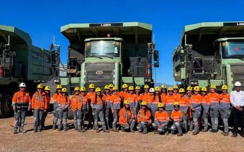 LGMG RTH100 Hybrid Mining Trucks and ME109 Excavators Deployed in South America